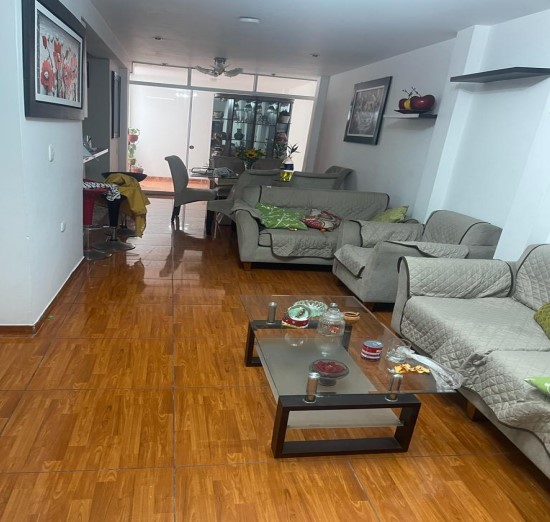 Casa en Remate en Villa El Salvador