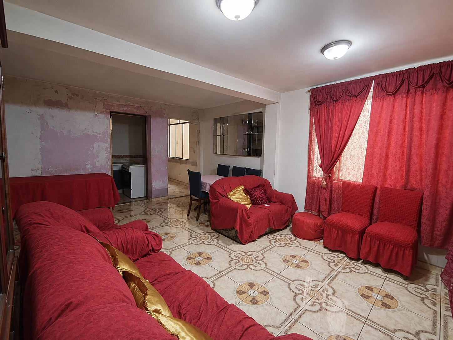 Casa en Remate en Comas