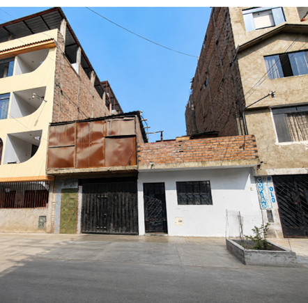 Casa en Remate en Comas